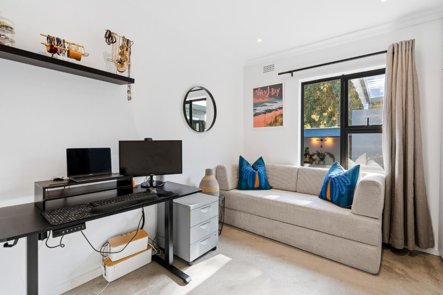 2 Bedroom Property for Sale in Lakeside Western Cape